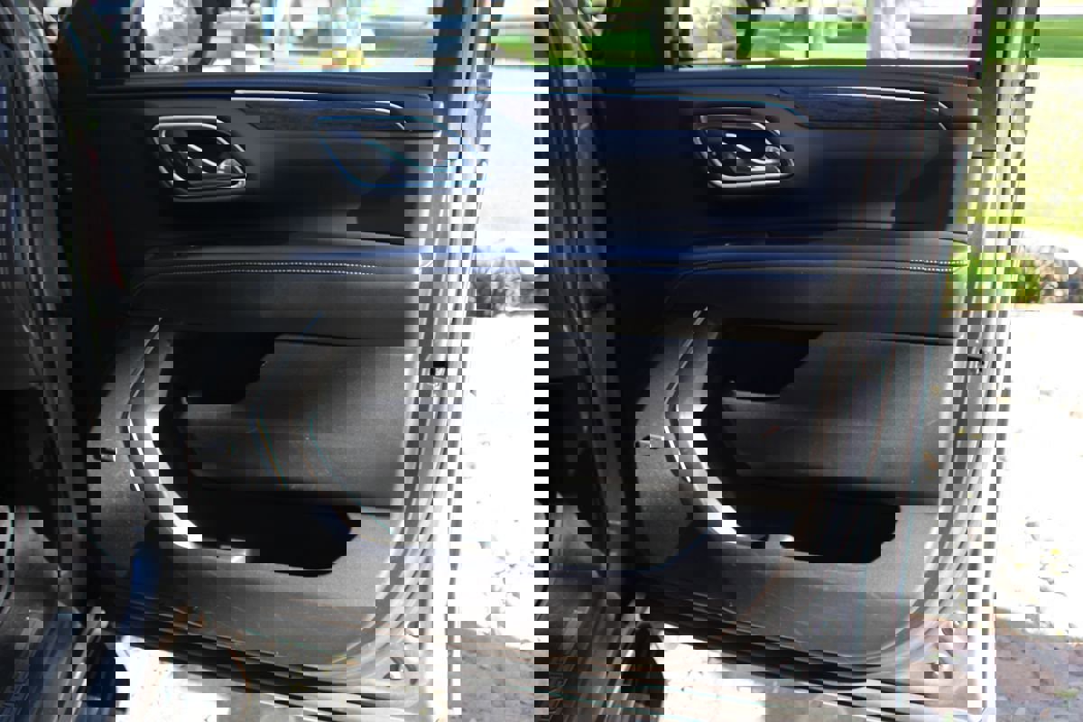 Used 2021 Chevrolet Tahoe Premier w/ Premium Package image 21