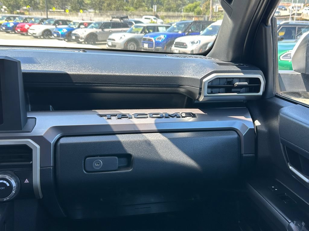 Used 2025 Toyota Tacoma TRD Sport AWD/4WD image 24