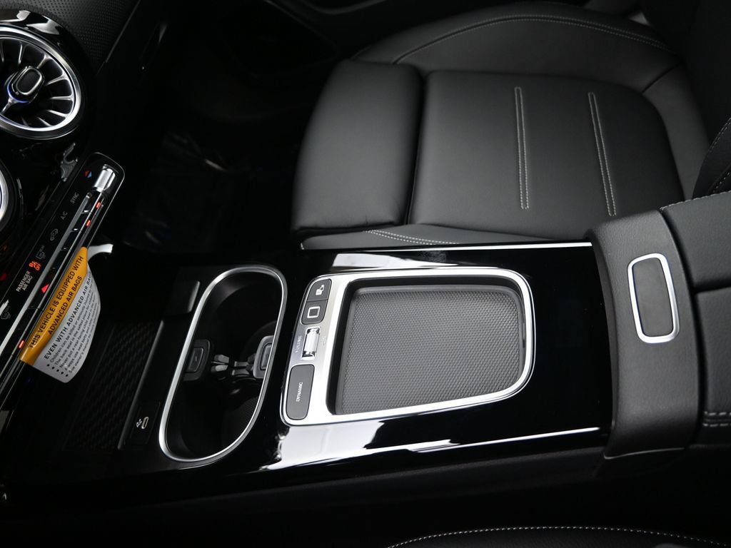 Used 2025 Mercedes-Benz CLA 35 AMG 4MATIC image 21
