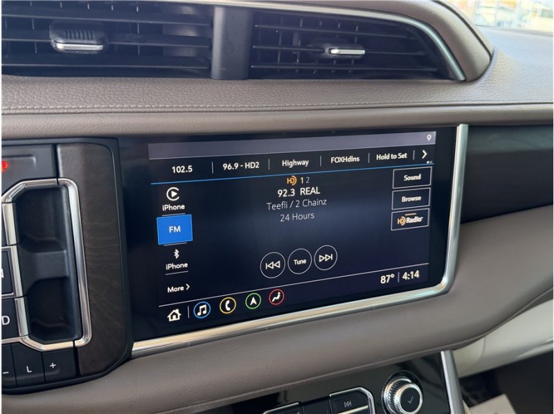 Used 2021 GMC Yukon Denali w/ Denali Premium Package AWD/4WD image 59