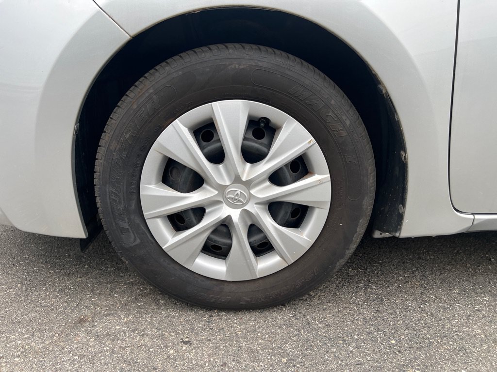 Used 2014 Toyota Corolla L FWD image 25