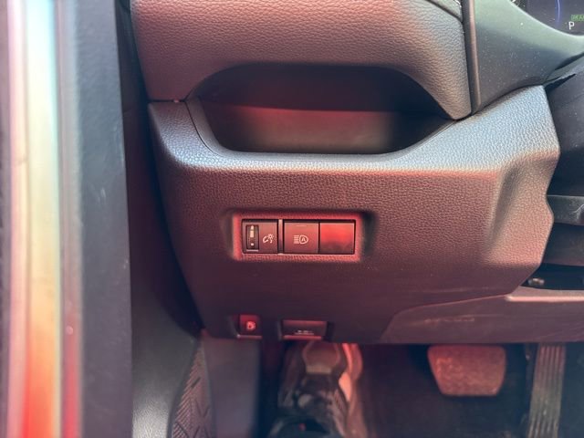 Used 2025 Toyota RAV4 LE image 21