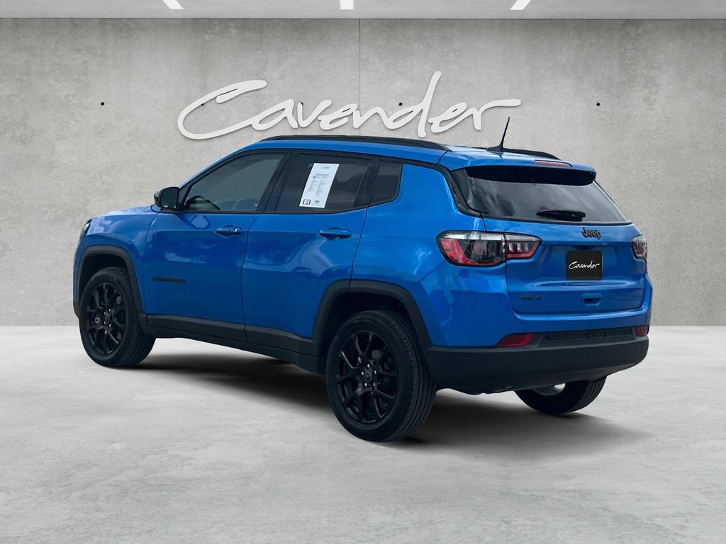 Used 2026 Jeep Compass Latitude AWD/4WD image 14