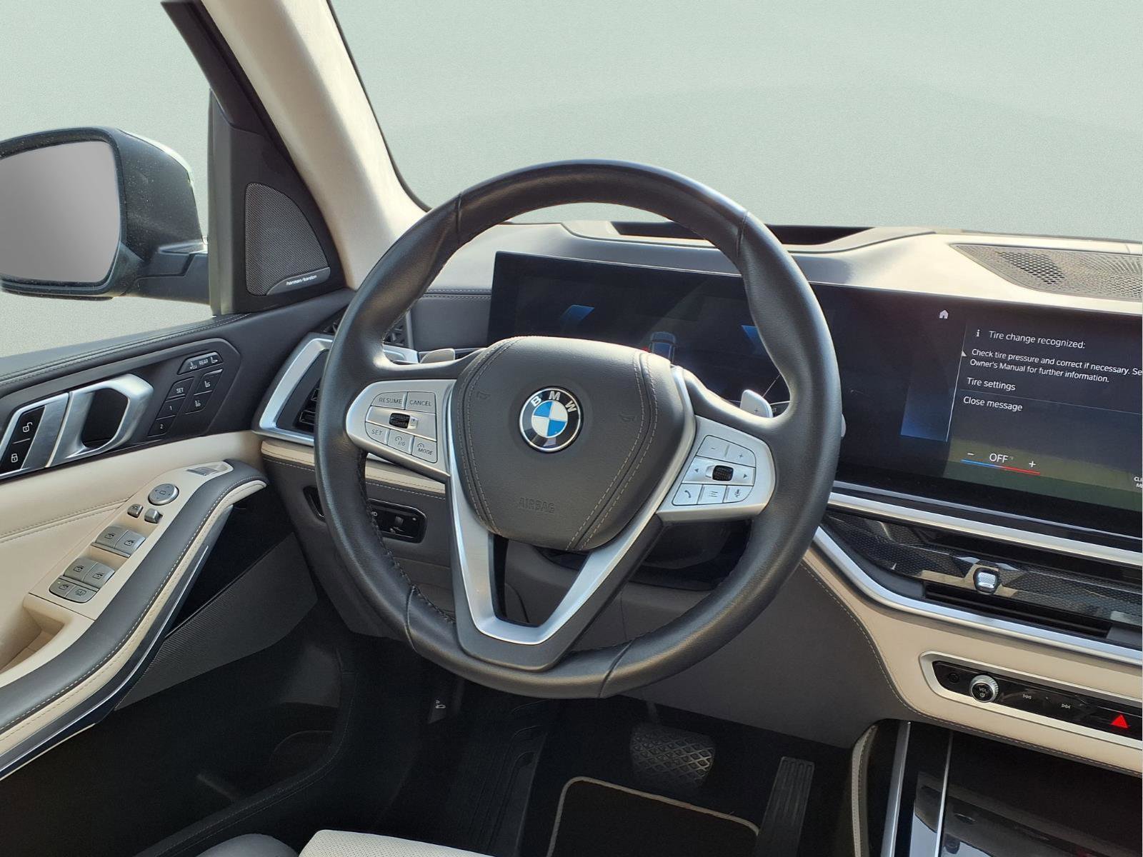 Used 2023 BMW X7 xDrive40i w/ Executive Package image 15