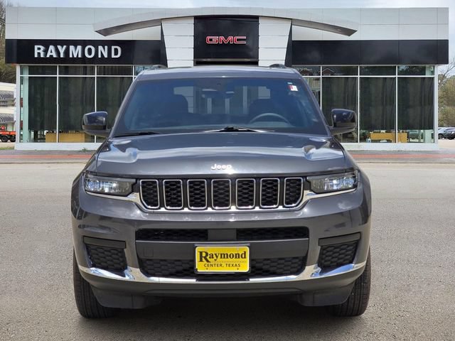 Used 2025 Jeep Grand Cherokee L Laredo RWD image 2