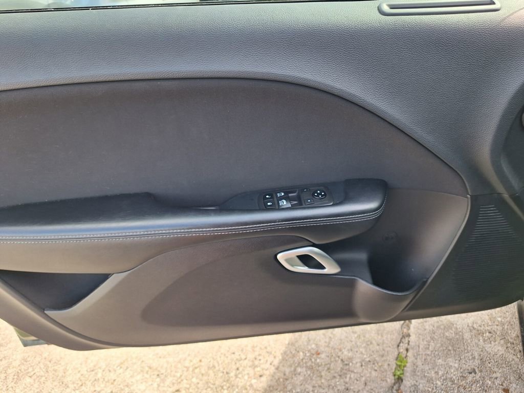 Used 2021 Dodge Challenger R/T w/ Blacktop Package image 30