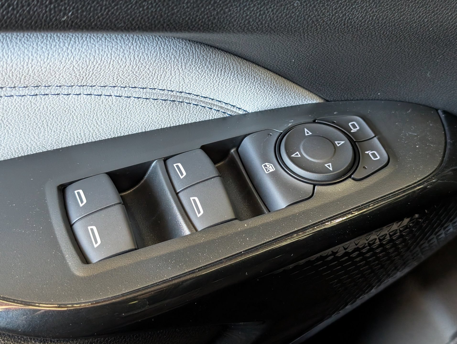 New 2026 Chevrolet Trax LT FWD image 19
