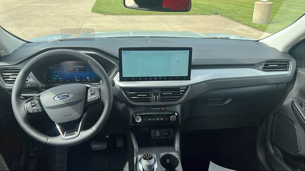 New 2025 Ford Escape Plug-in Hybrid w/ PHEV Premium Package image 25