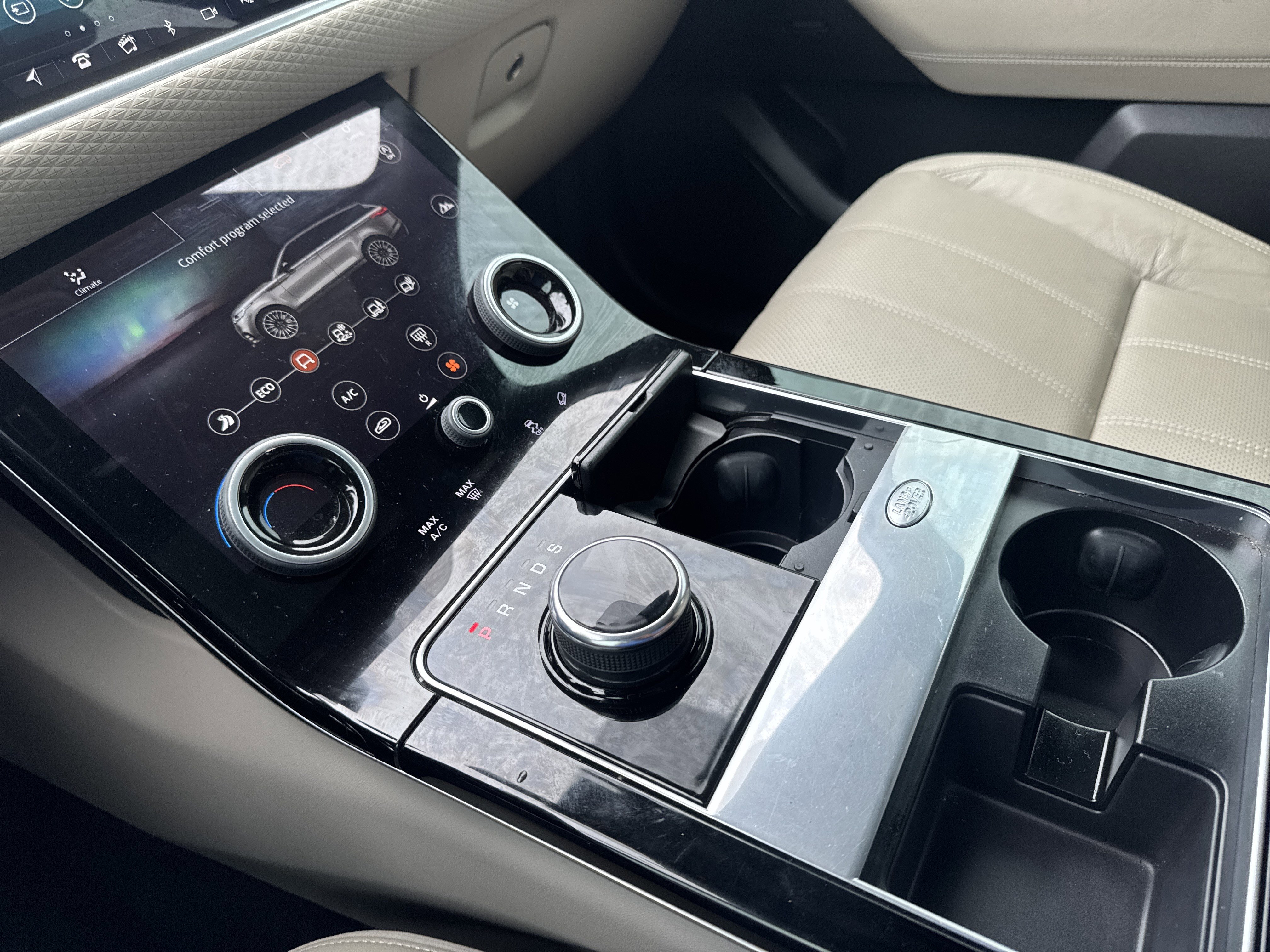 Used 2020 Land Rover Range Rover Velar R-Dynamic S image 20