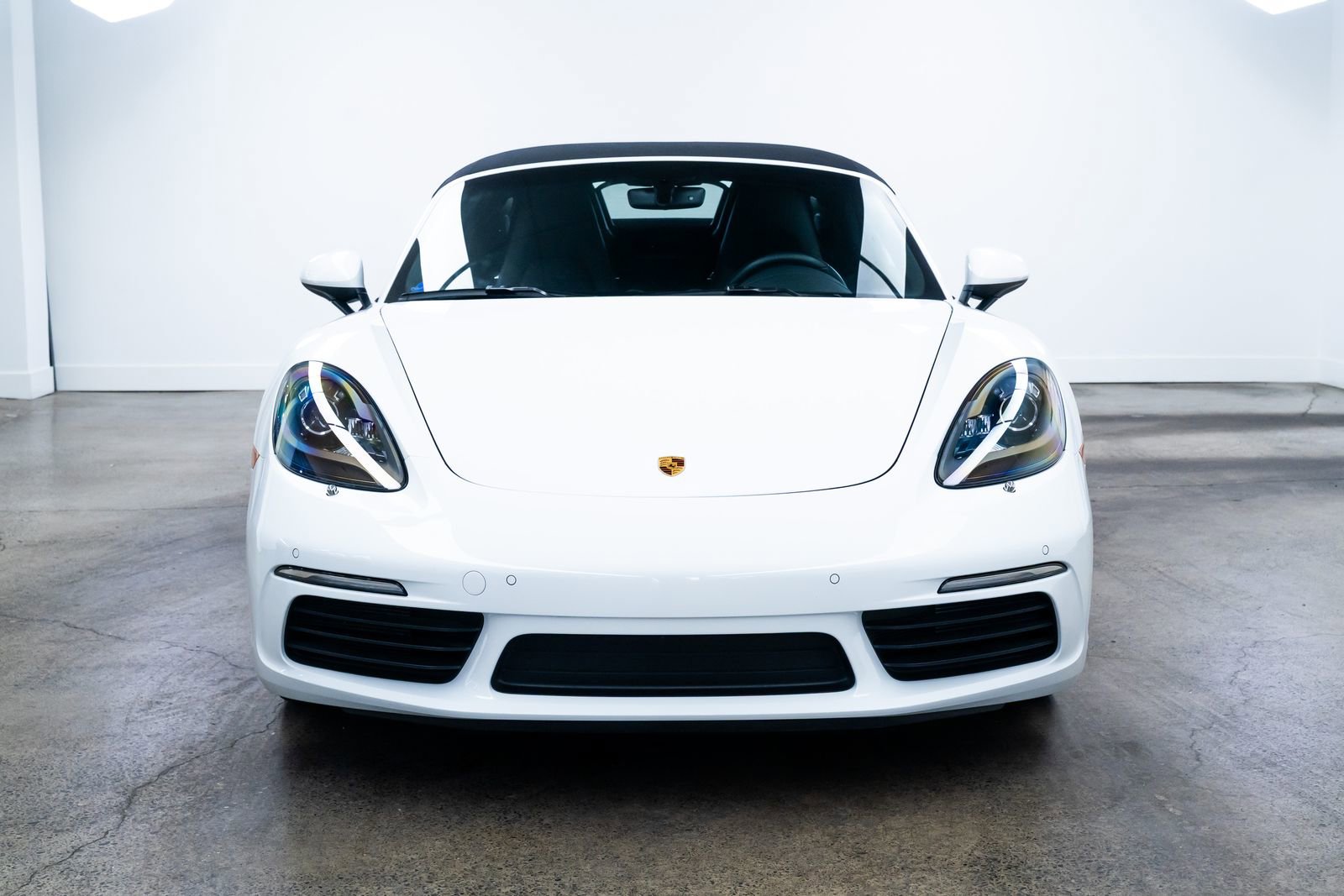 Used 2024 Porsche 718 Boxster image 2