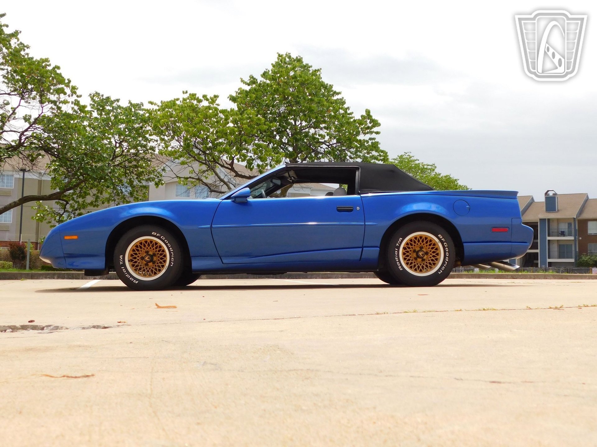 Used 1991 Pontiac Firebird Convertible image 12