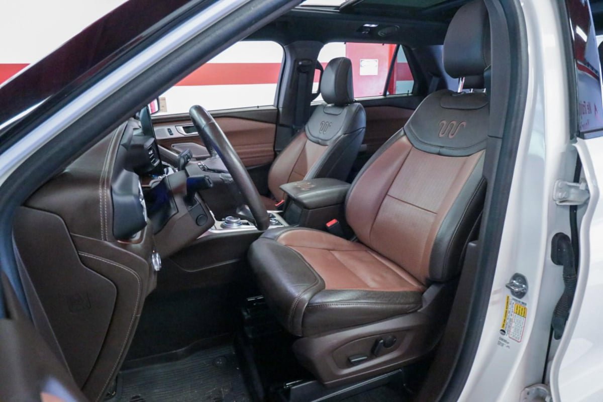 Used 2022 Ford Explorer King Ranch w/ Technology Package AWD/4WD image 12