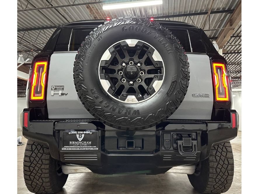 Used 2024 GMC Hummer EV 2X w/ Extreme Off-Road Package AWD/4WD image 14