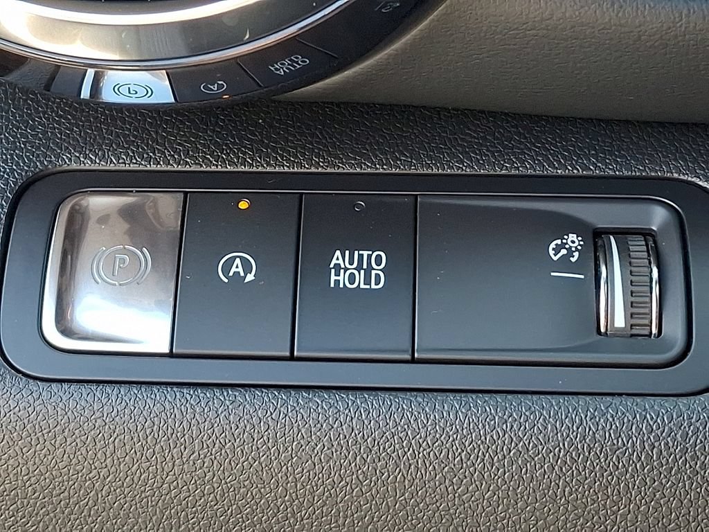 Used 2025 Chevrolet Equinox LT FWD image 24