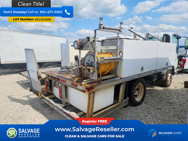 Used 2018 Isuzu NPR RWD image 4