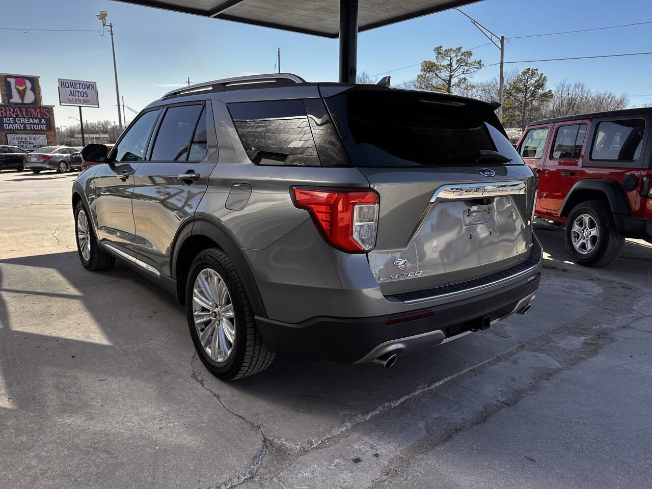Used 2020 Ford Explorer Limited w/ Class III Trailer Tow Package image 6