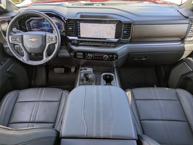 Used 2025 Chevrolet Silverado 1500 High Country w/ High Country Premium Package AWD/4WD image 11