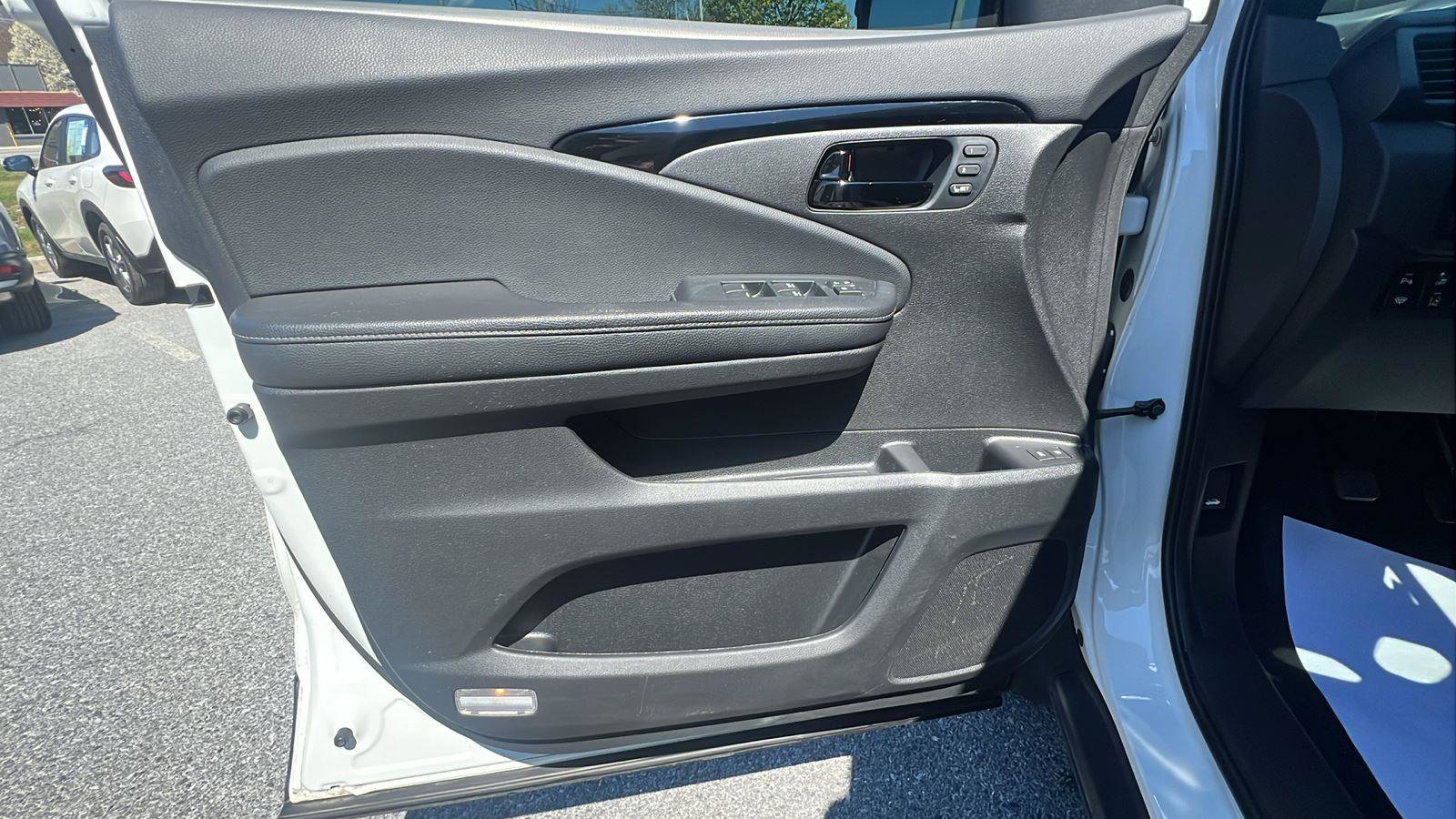 Used 2022 Honda Passport Elite image 22