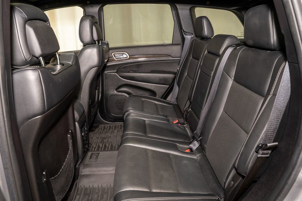 Used 2015 Jeep Grand Cherokee Overland w/ Advanced Technology Group image 9