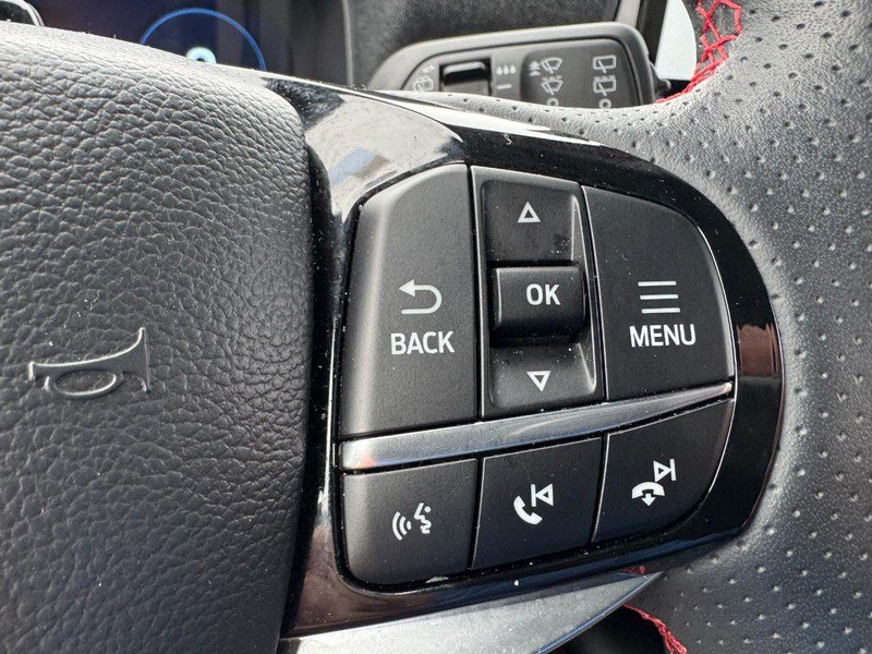 Used 2025 Ford Explorer ST-Line AWD/4WD image 19