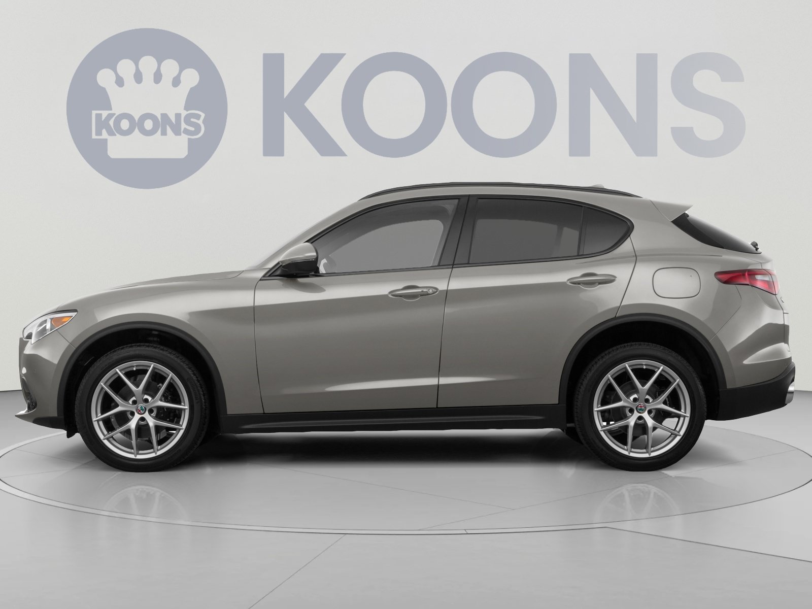 Used 2018 Alfa Romeo Stelvio Sport w/ Quick Order Package 22J Sport AWD/4WD image 2