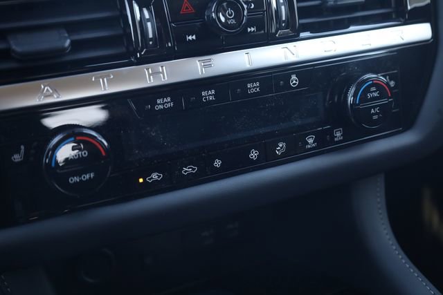 New 2026 Nissan Pathfinder SL w/ SL Premium Package image 16