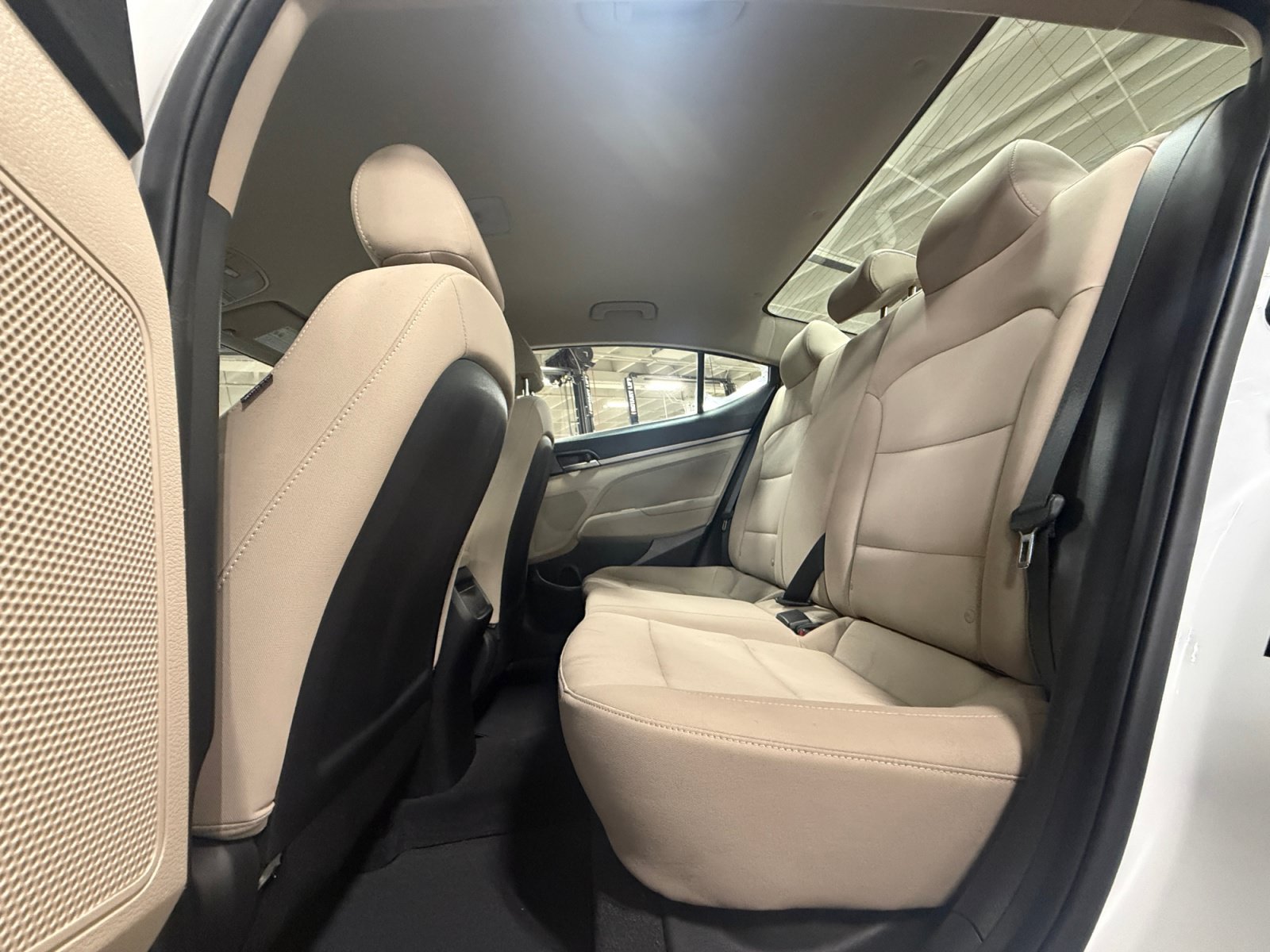 Used 2018 Hyundai Elantra SEL FWD image 28