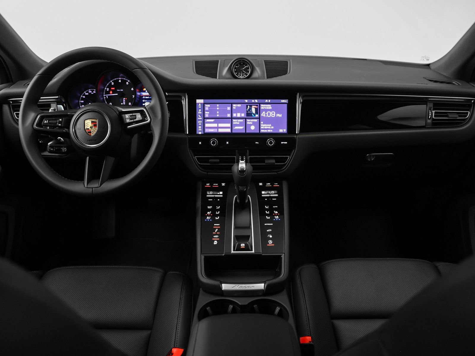 Certified 2025 Porsche Macan image 26