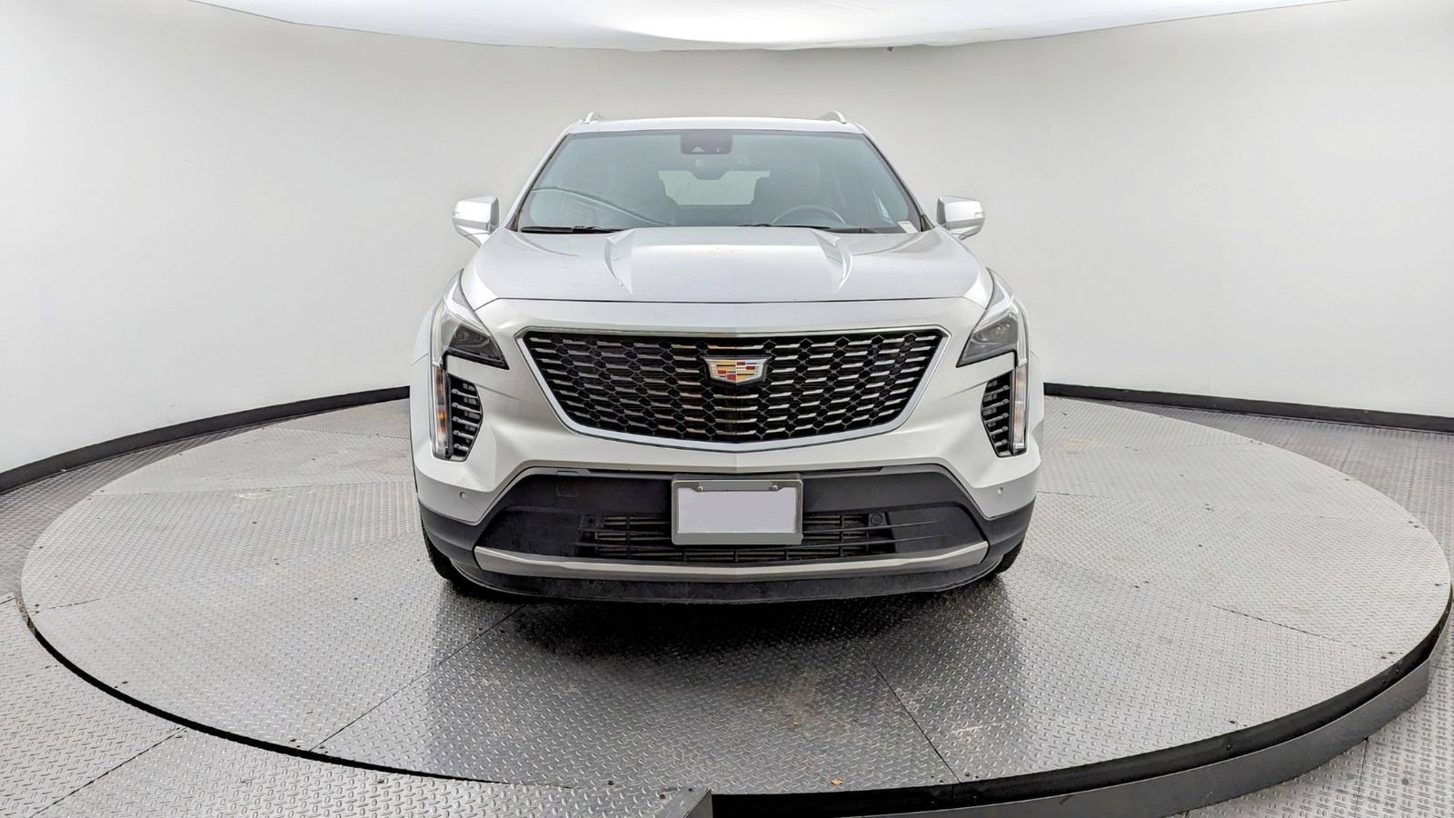 Used 2021 Cadillac XT4 Sport AWD/4WD image 2