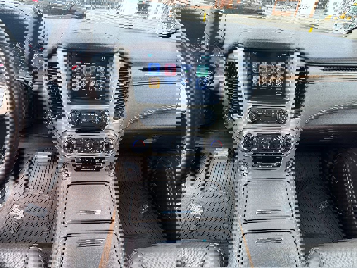 Used 2020 GMC Yukon Denali w/ Denali Ultimate Package AWD/4WD image 17