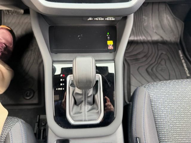 Used 2025 Subaru Forester Premium image 41