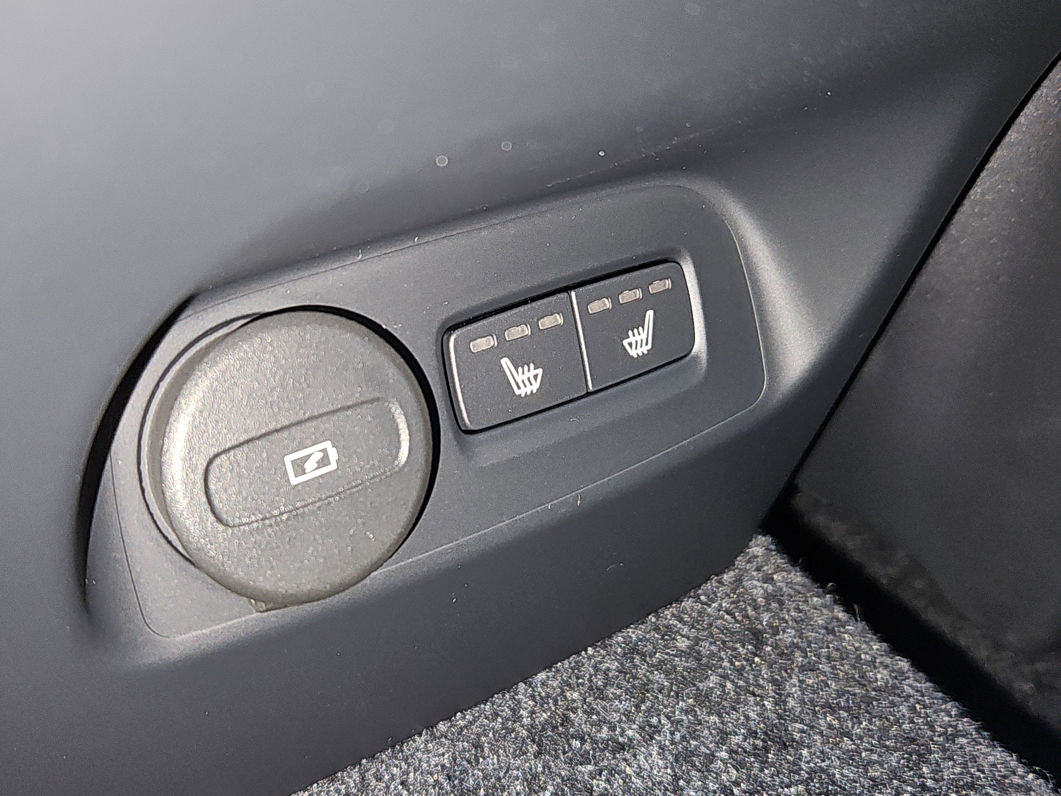 New 2026 Volvo XC40 B5 Plus w/ Protection Package Premier image 12