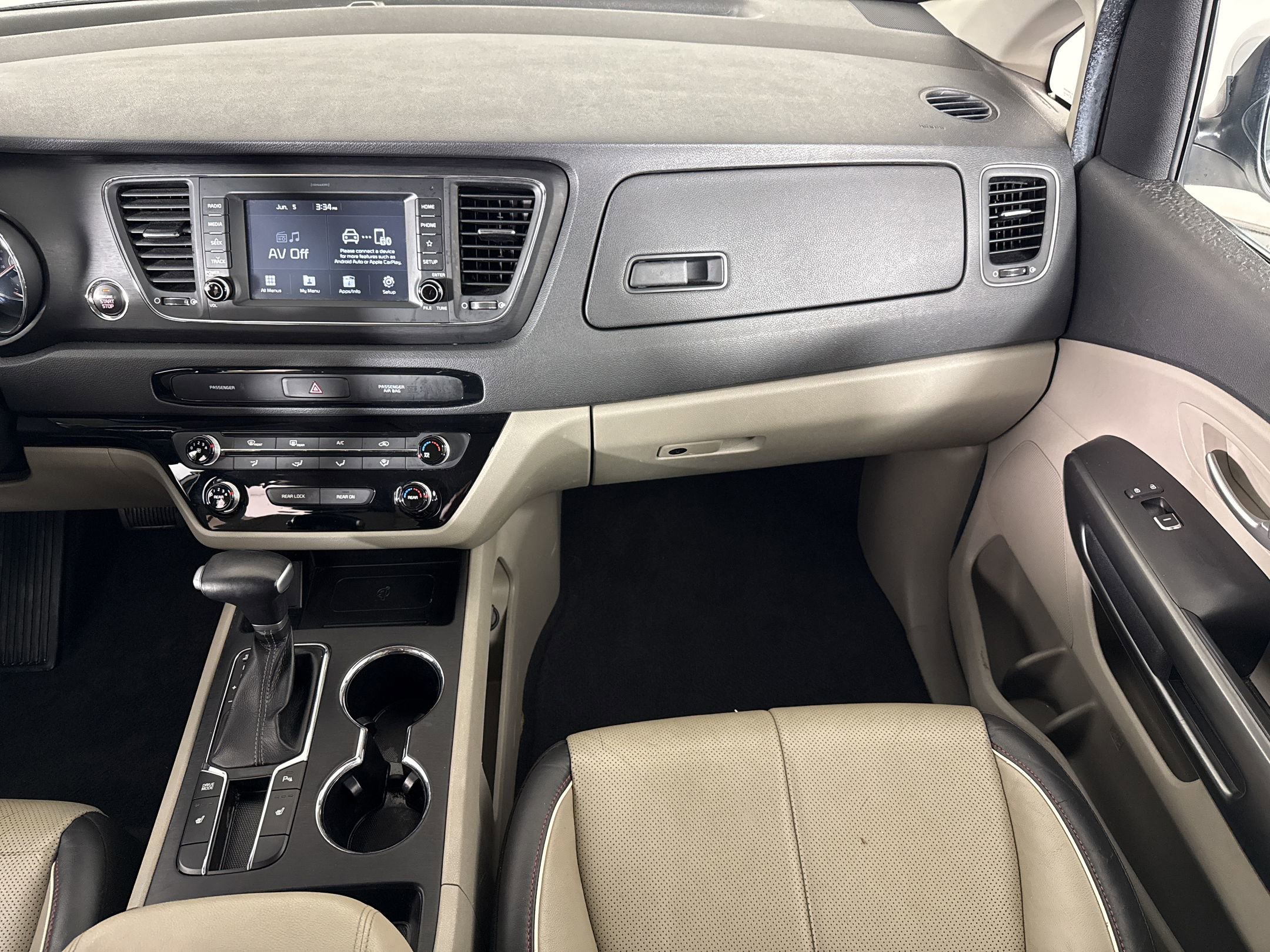 Used 2020 Kia Sedona EX FWD image 25