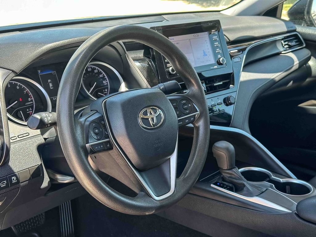 Used 2021 Toyota Camry LE FWD image 12