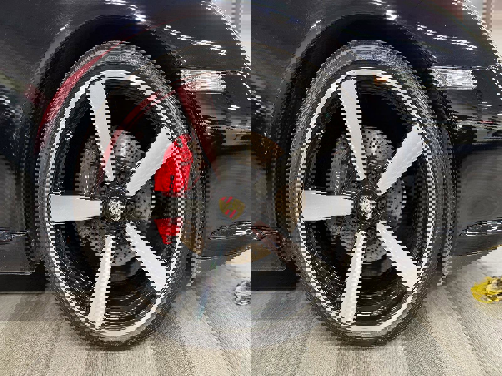 Used 2010 Porsche 911 Carrera image 22