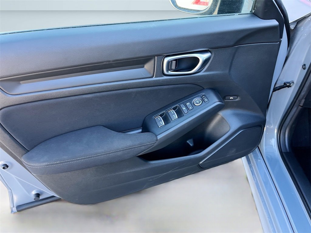 Used 2025 Honda Civic Sport image 17