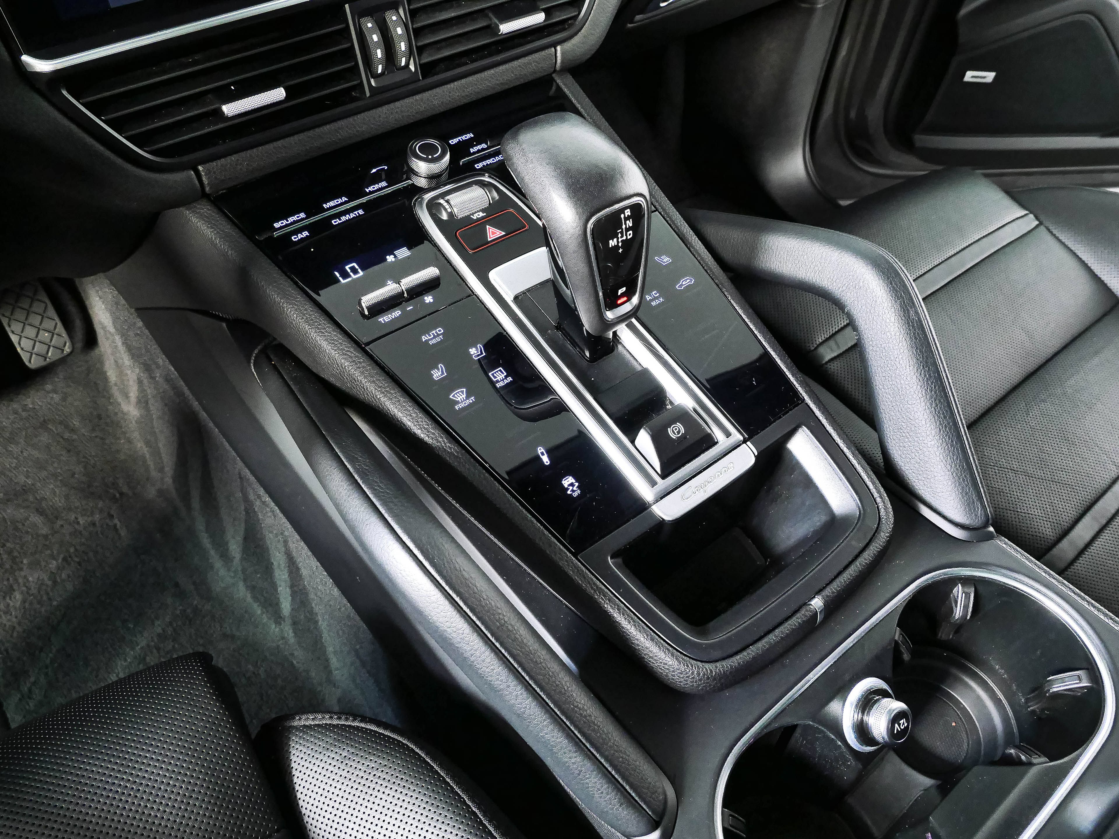 Certified 2022 Porsche Cayenne Coupe AWD/4WD image 19