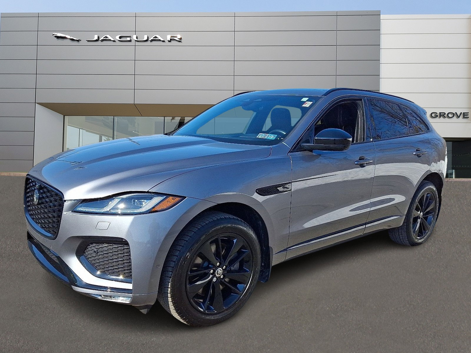 Used 2026 Jaguar F-PACE R-Dynamic S image 1