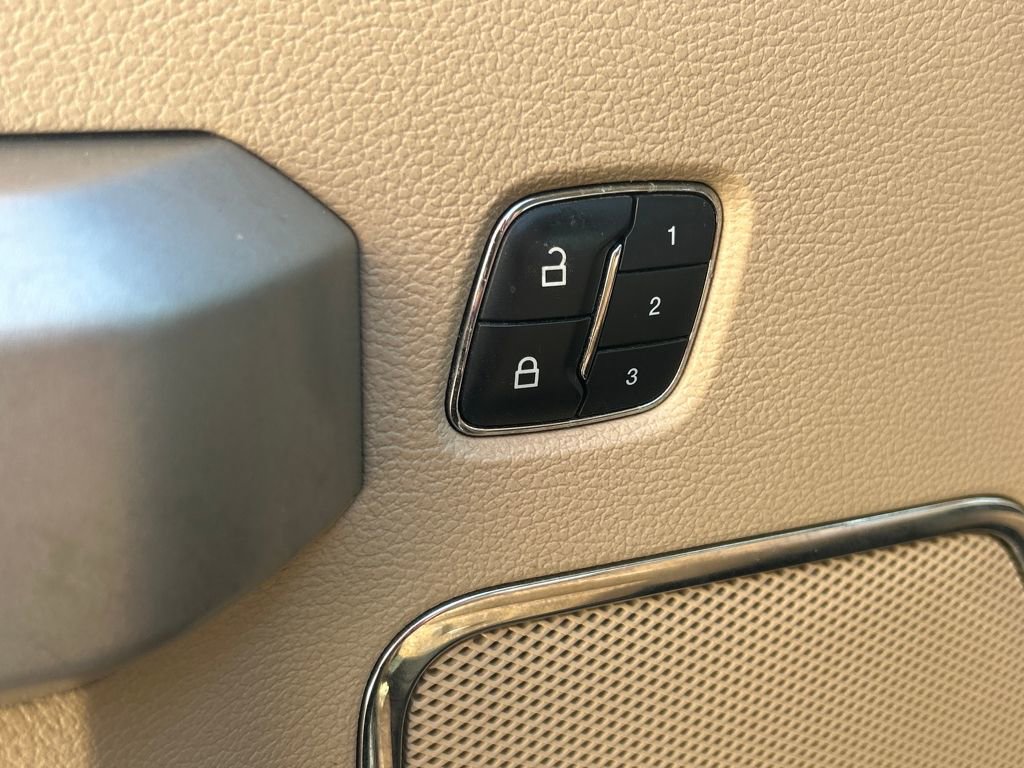 Used 2016 Ford F150 Lariat w/ Equipment Group 502A Luxury image 8