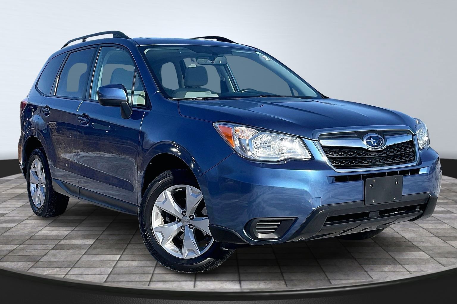 Used 2015 Subaru Forester 2.5i Premium w/ All-Weather Package image 10