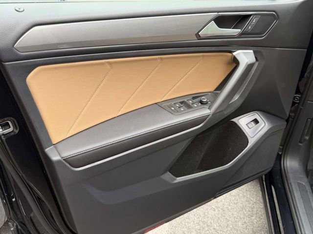 Certified 2024 Volkswagen Tiguan SE AWD/4WD image 15