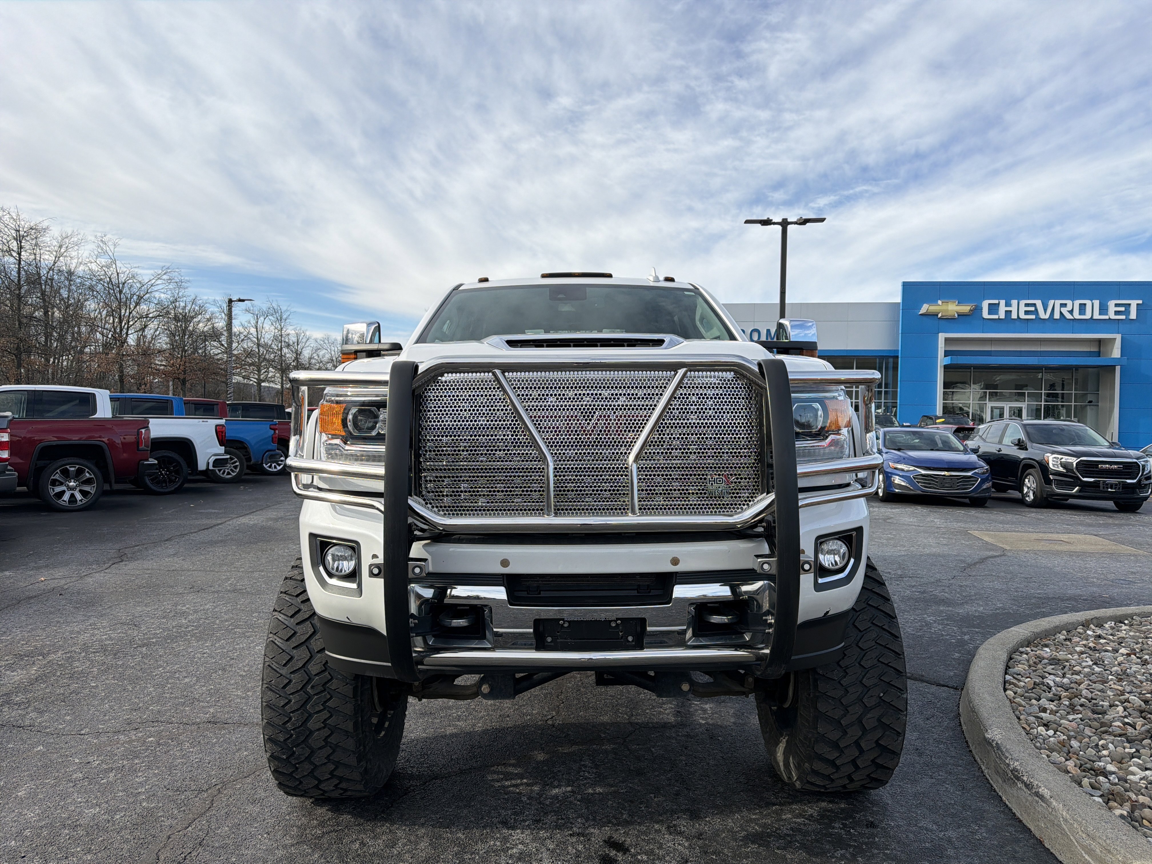 Used 2019 GMC Sierra 2500 Denali w/ Duramax Plus Package image 2