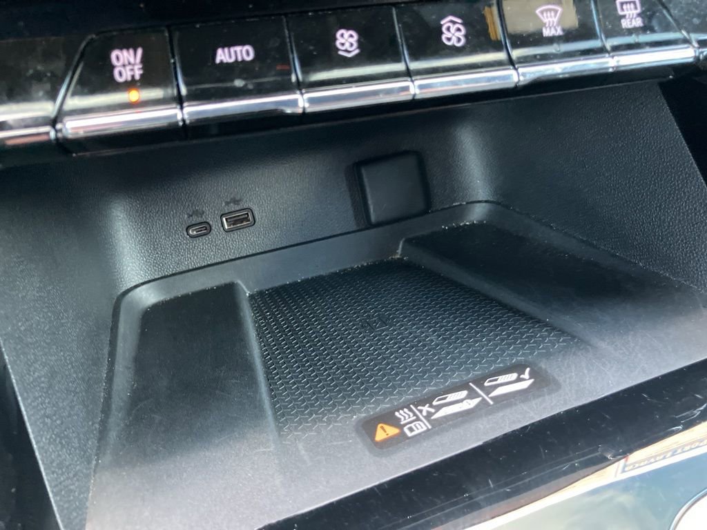 Used 2024 Chevrolet Traverse Z71 w/ LPO, Floor Liner Package image 33