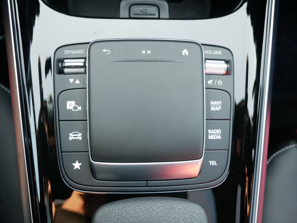 Used 2023 Mercedes-Benz GLB 250 4MATIC image 25