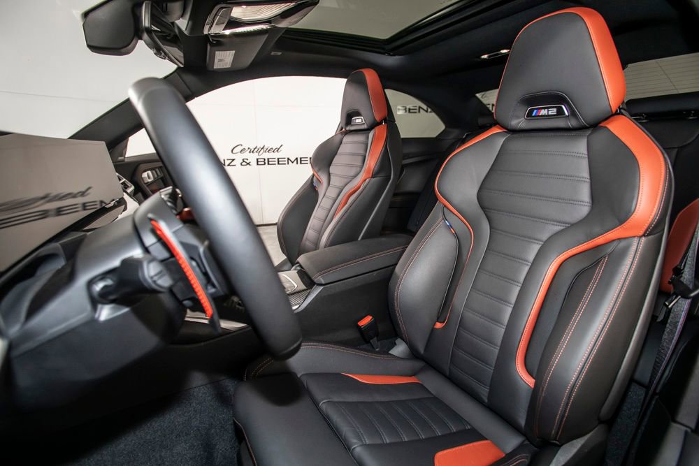 Used 2025 BMW M2 w/ Lighting Package image 17