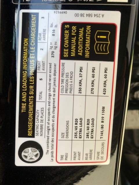 Used 2025 Mercedes-Benz GLC 300 4MATIC image 43