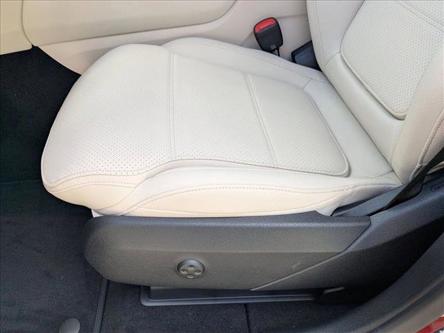 Used 2026 Mercedes-Benz GLC 300 4MATIC image 4