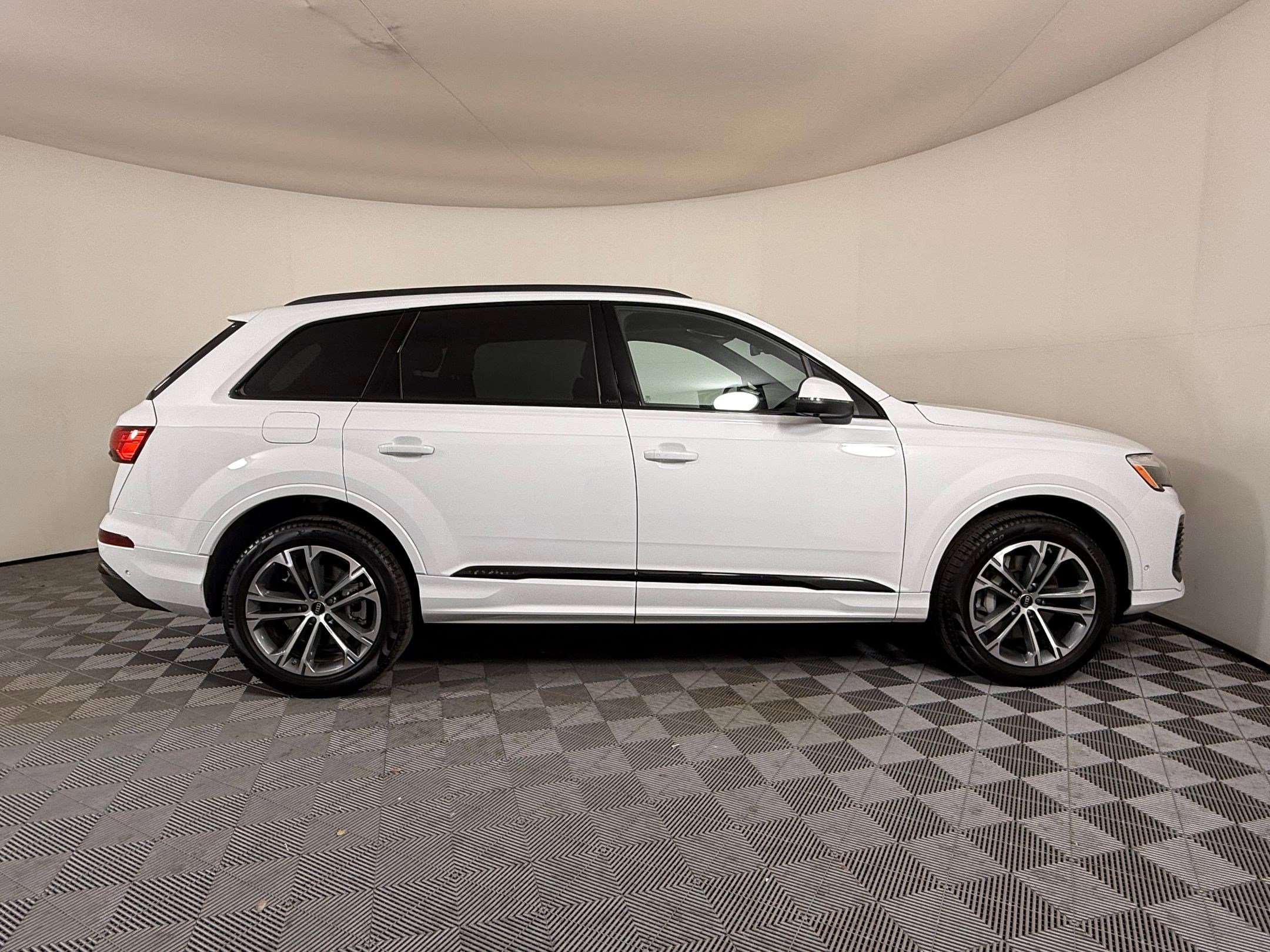 New 2026 Audi Q7 2.0T Premium image 8
