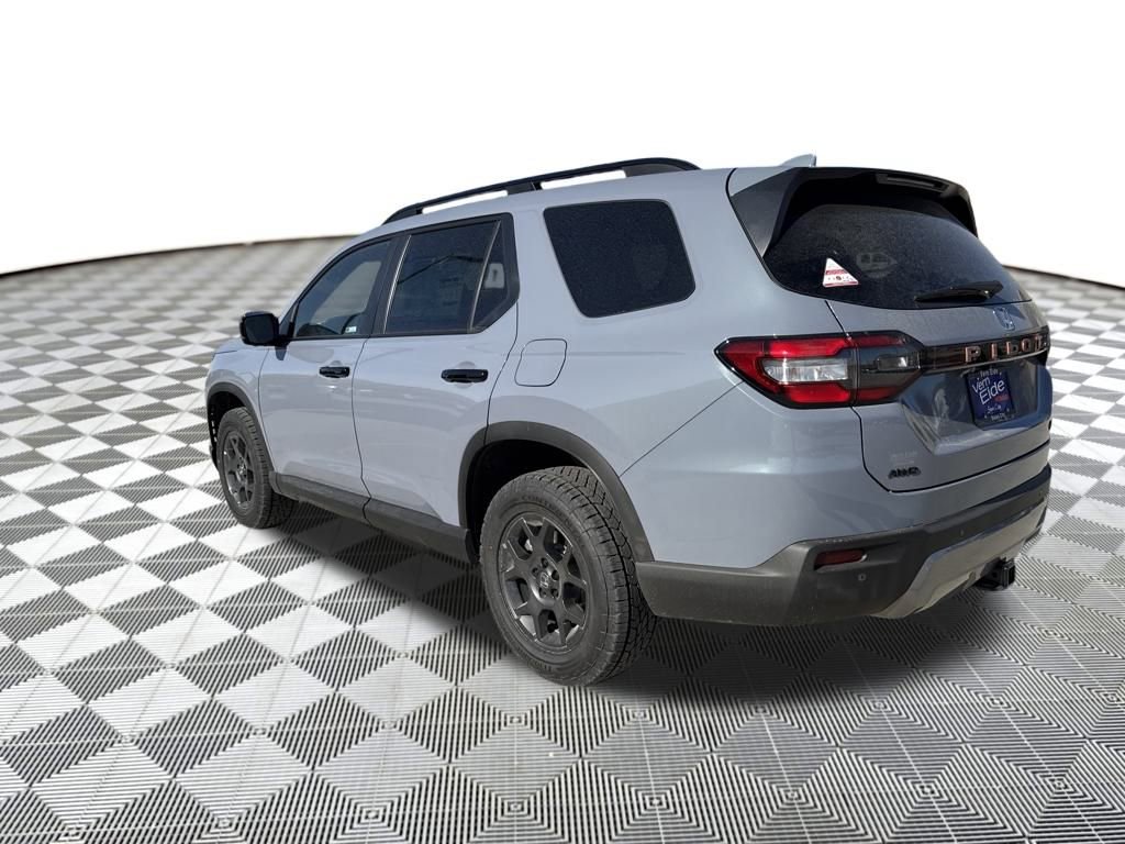 New 2026 Honda Pilot TrailSport image 3