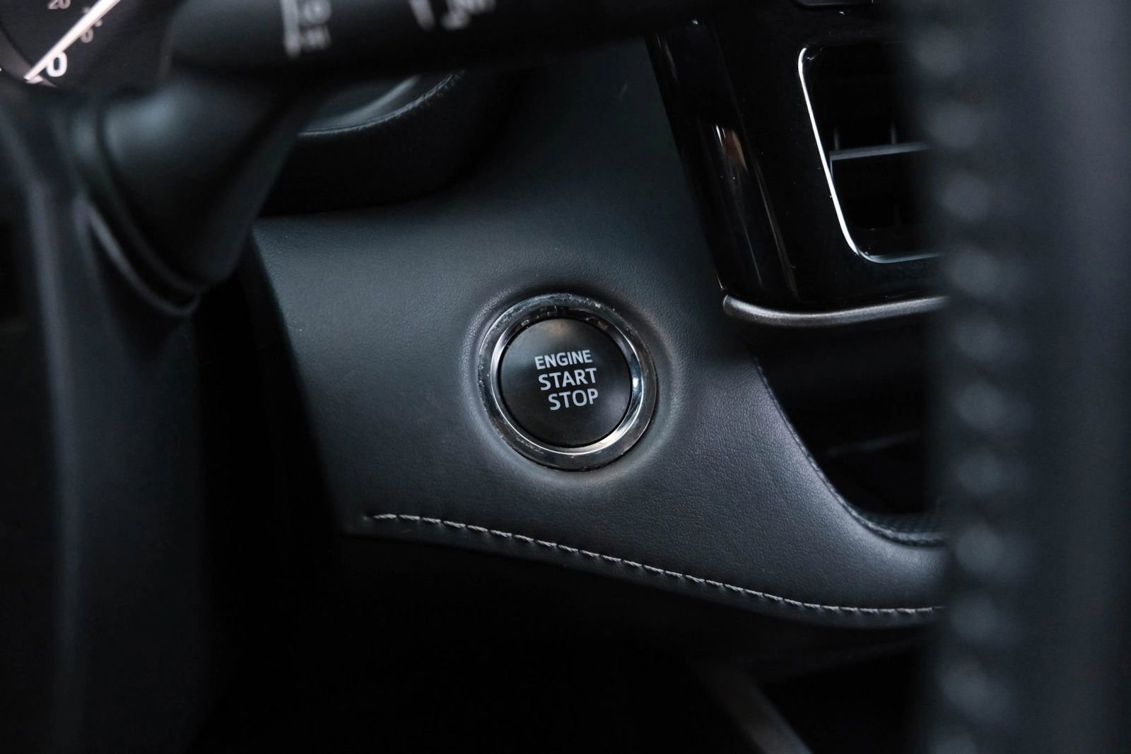 Used 2022 Toyota Highlander XLE image 49